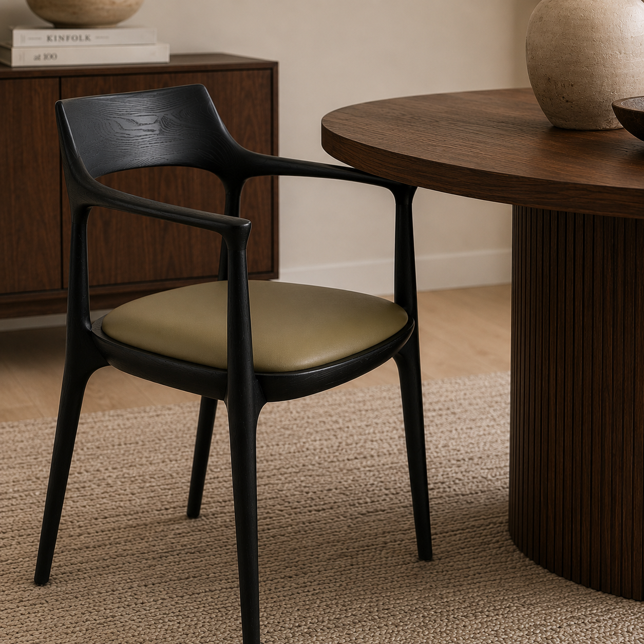 Nero Signature Dining Chair