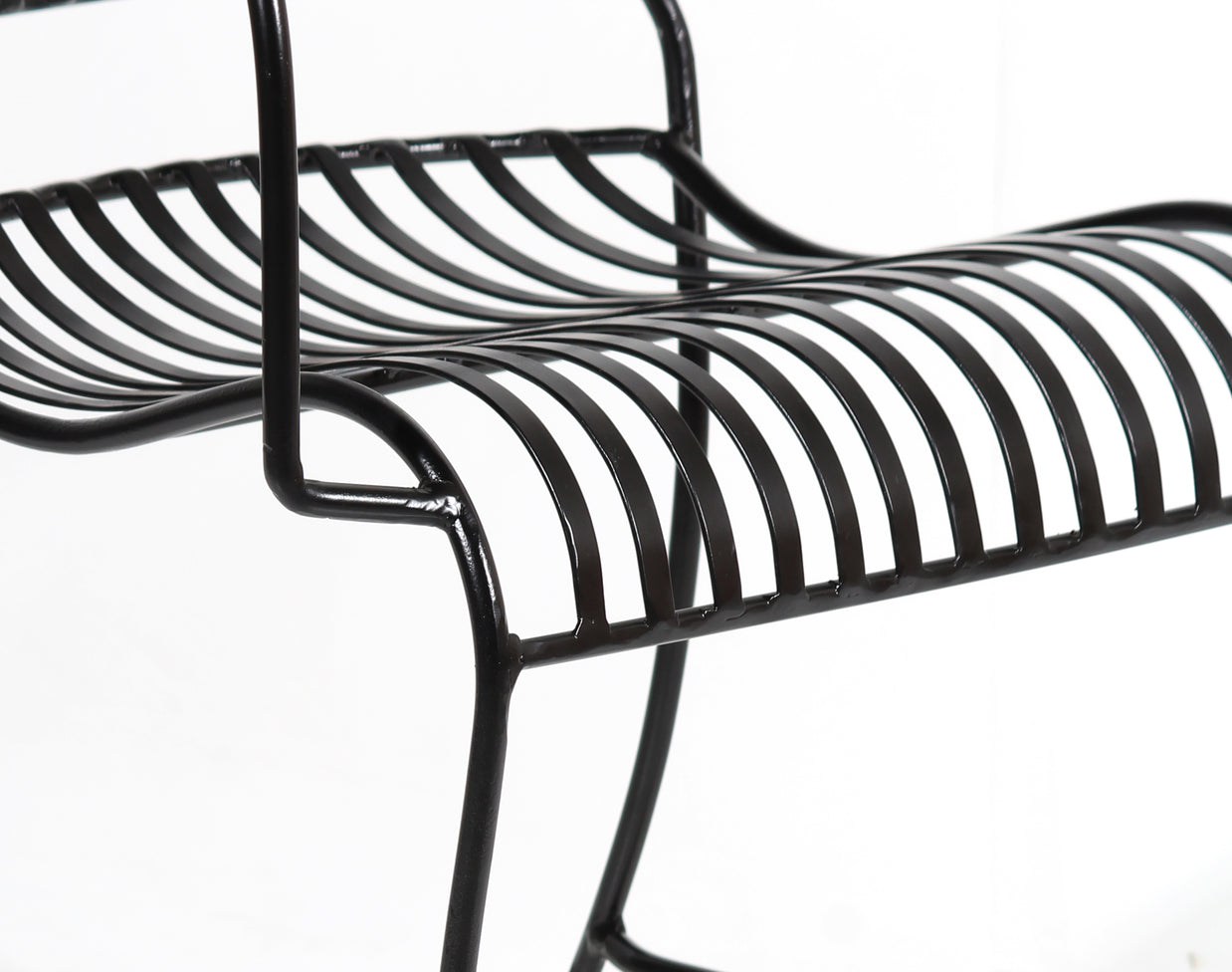 AeroLine Metal Chair