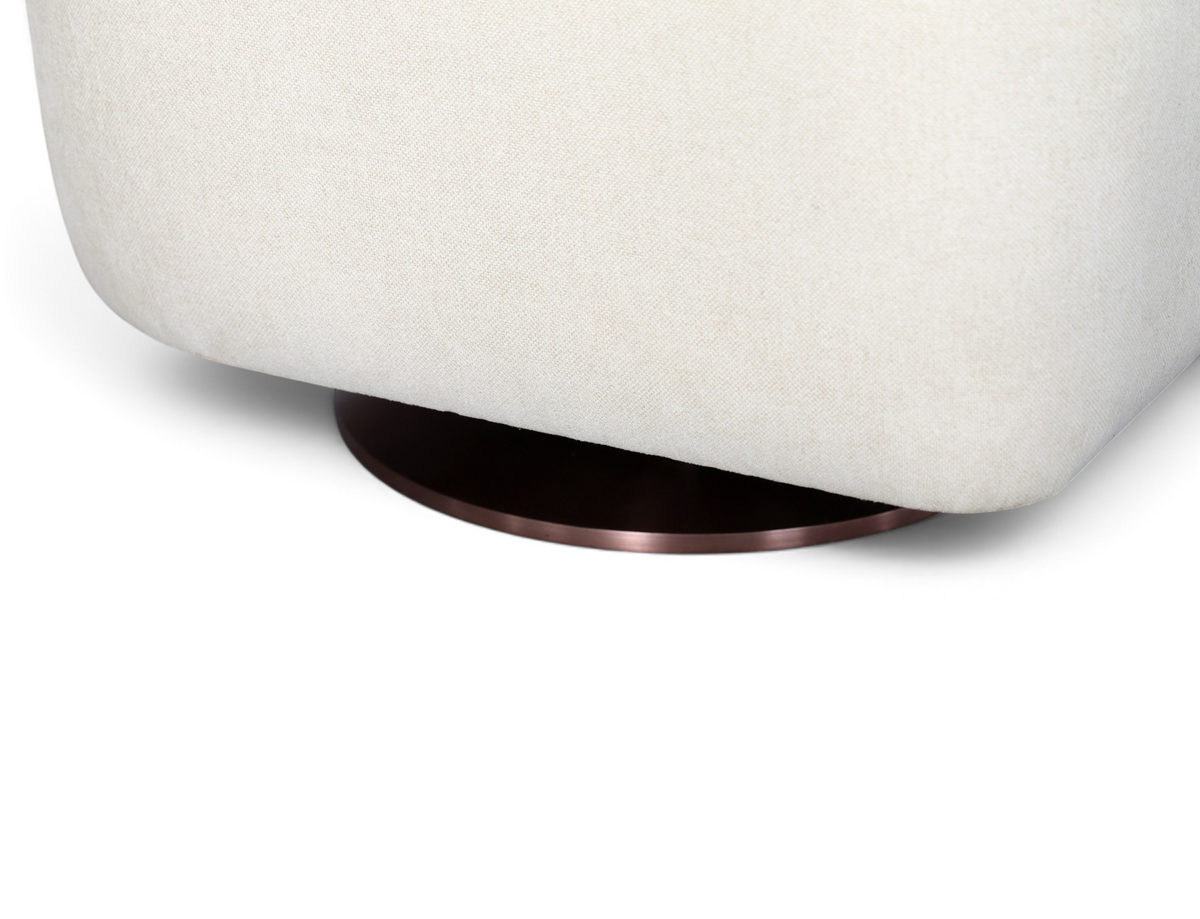 Aurelia 360° Swivel Lounge Chair