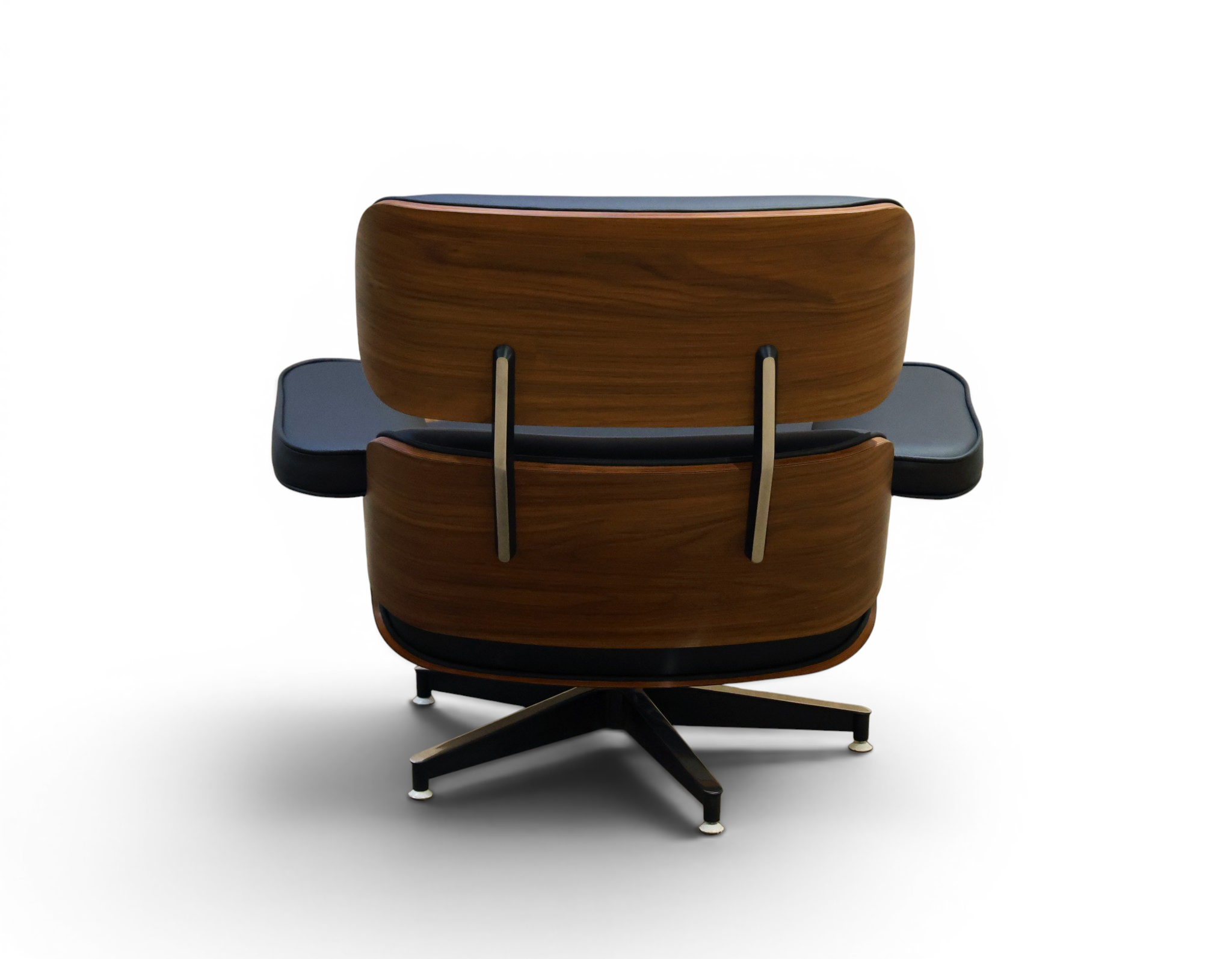 Iconic Tufted Leather Swivel Chair Set