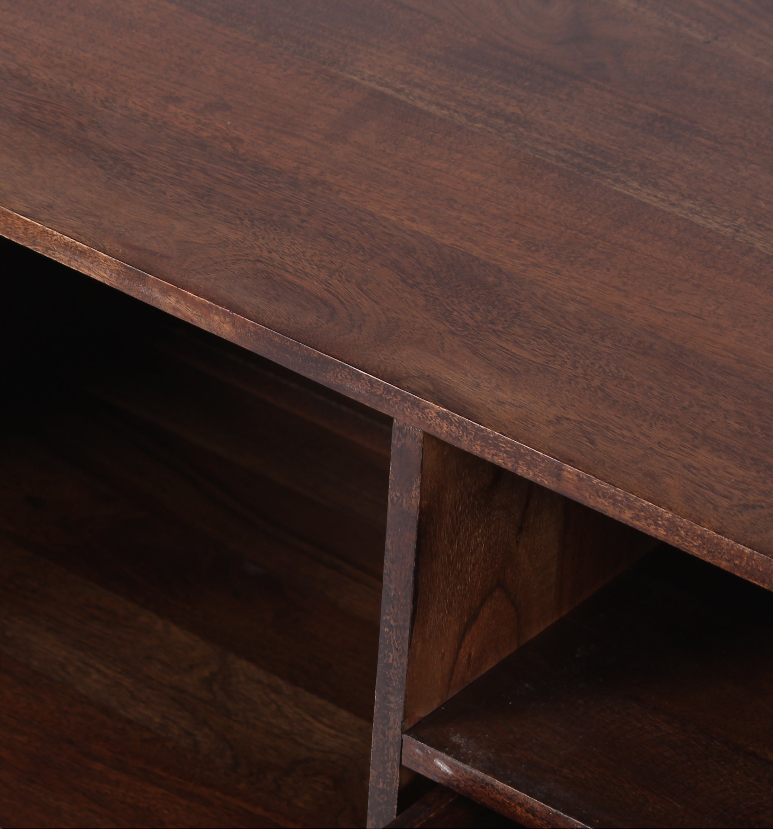 VistaWeave TV Unit