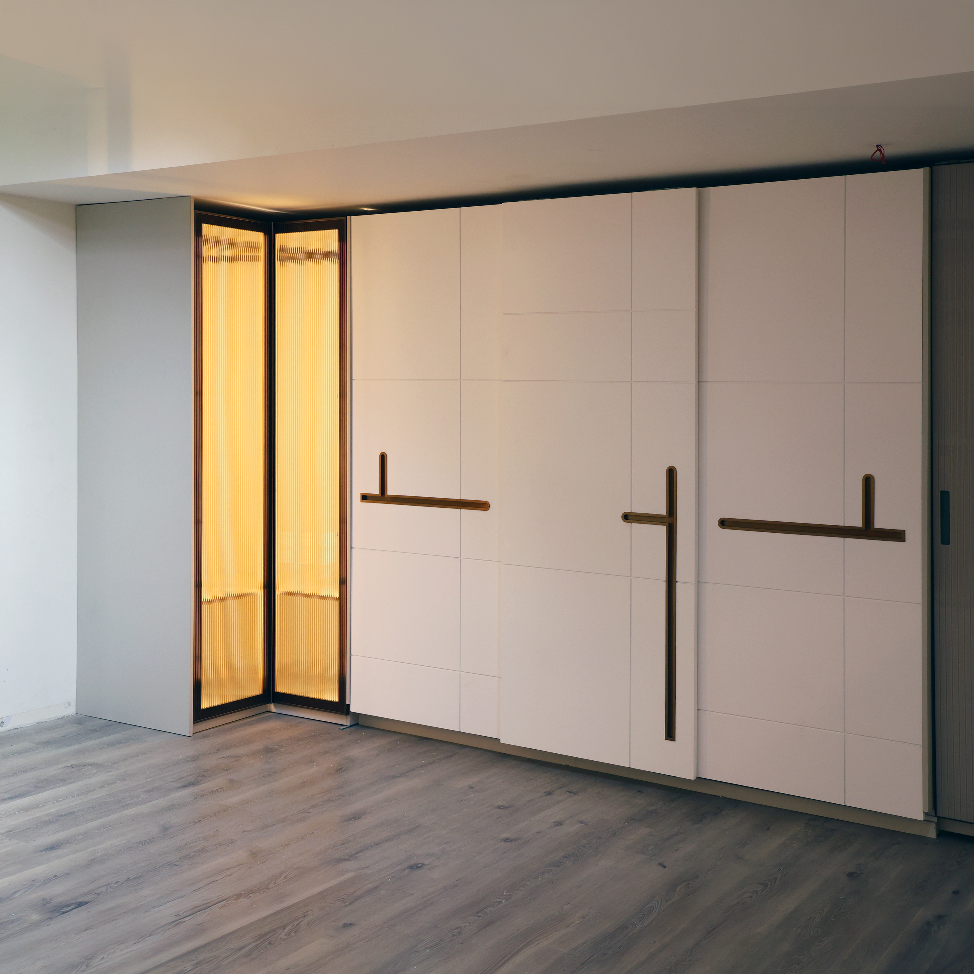 Aster Luxe Sliding Wardrobe
