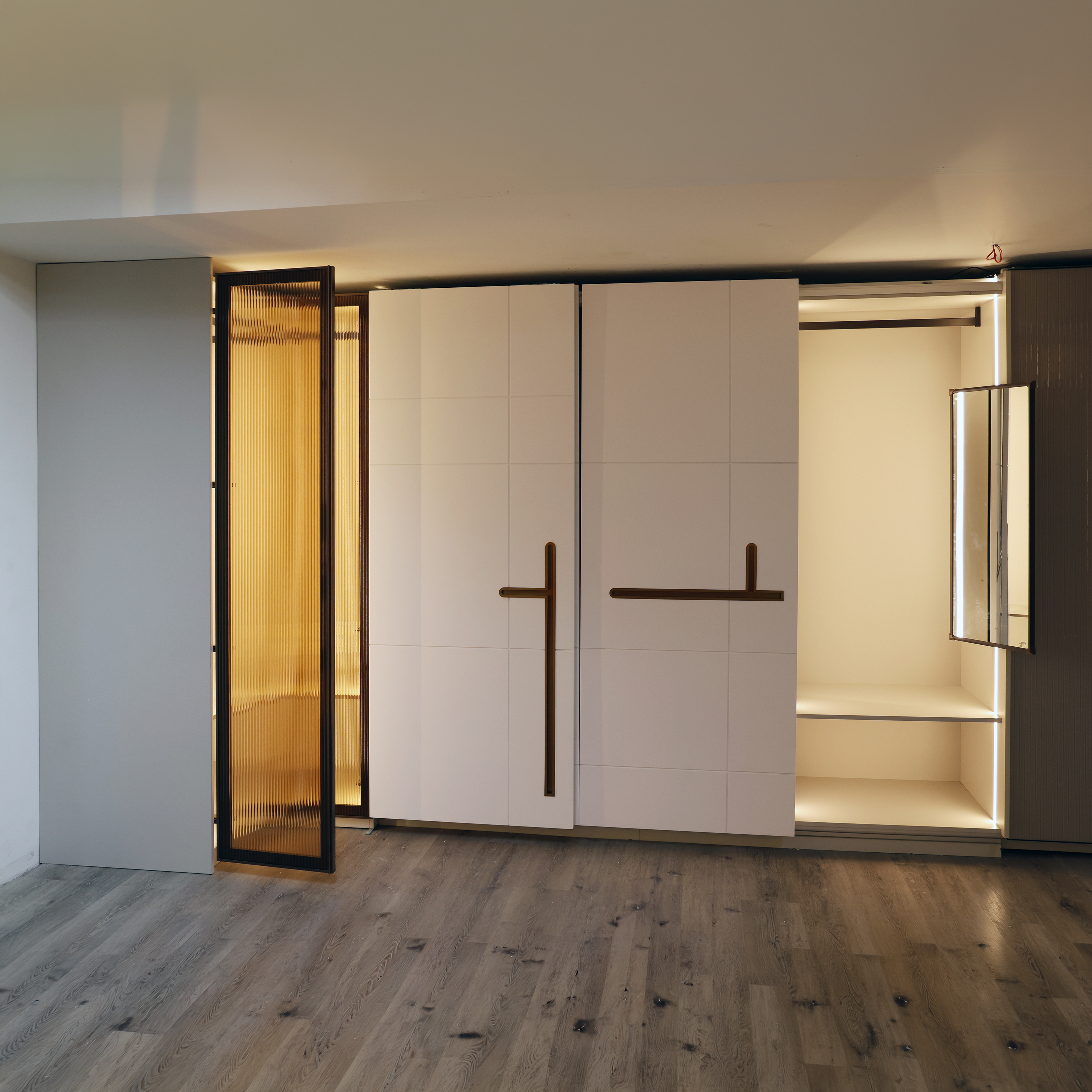 Aster Luxe Sliding Wardrobe