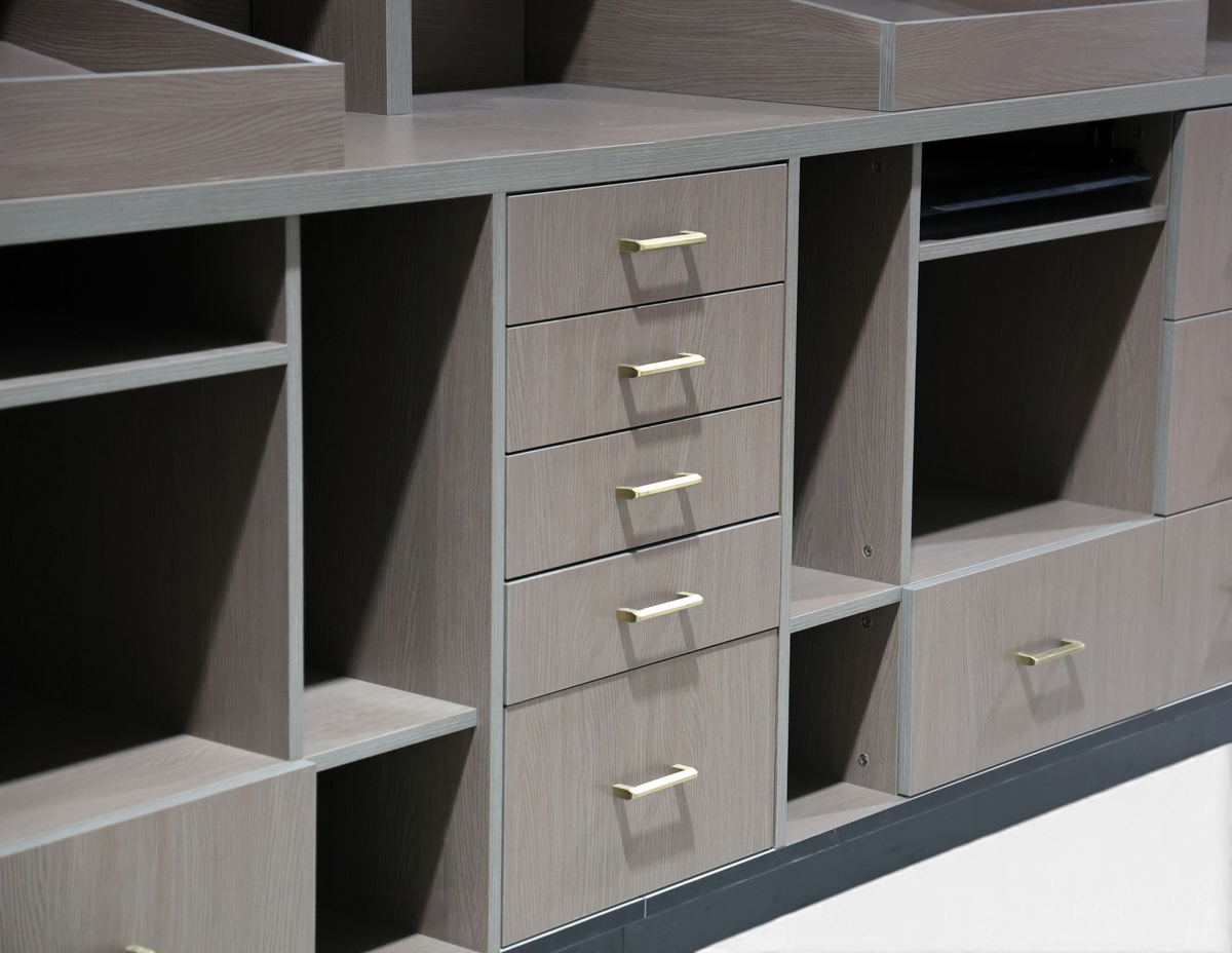Regalia Grand Reception Counter