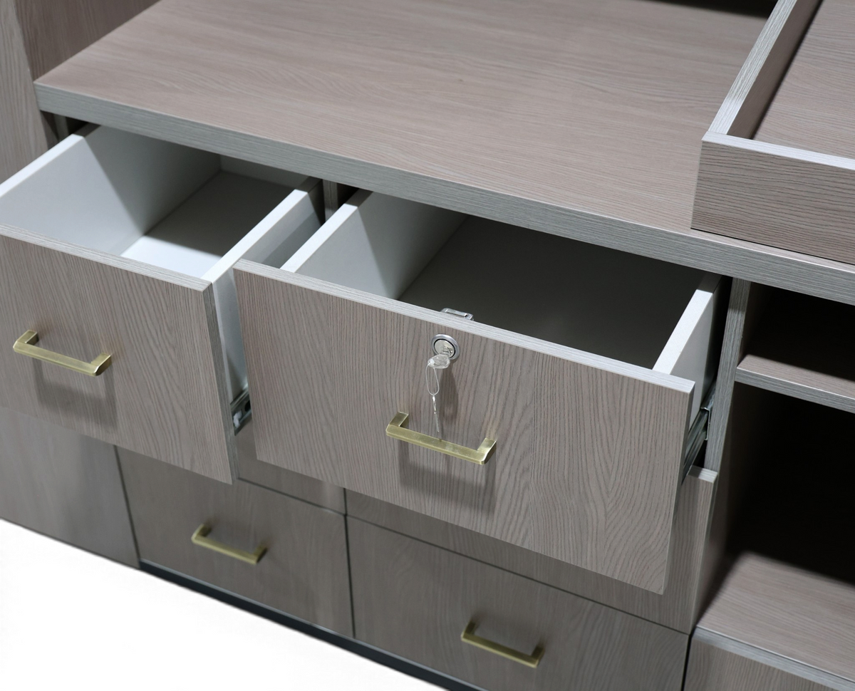 Regalia Grand Reception Counter