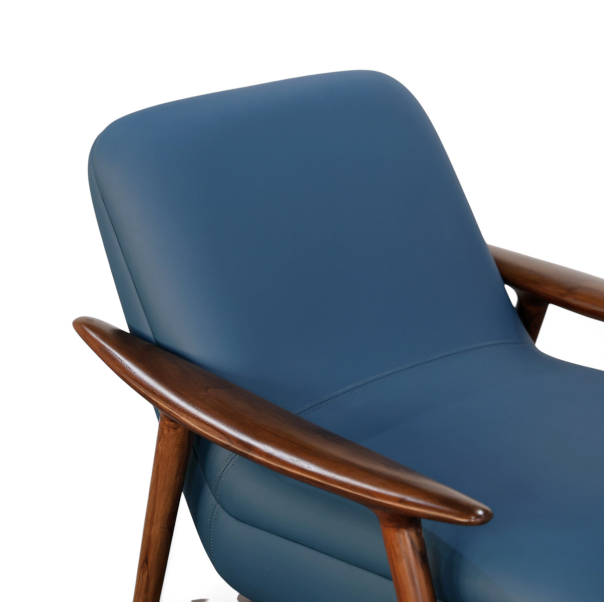 Avelor Luxe Lounge Chair