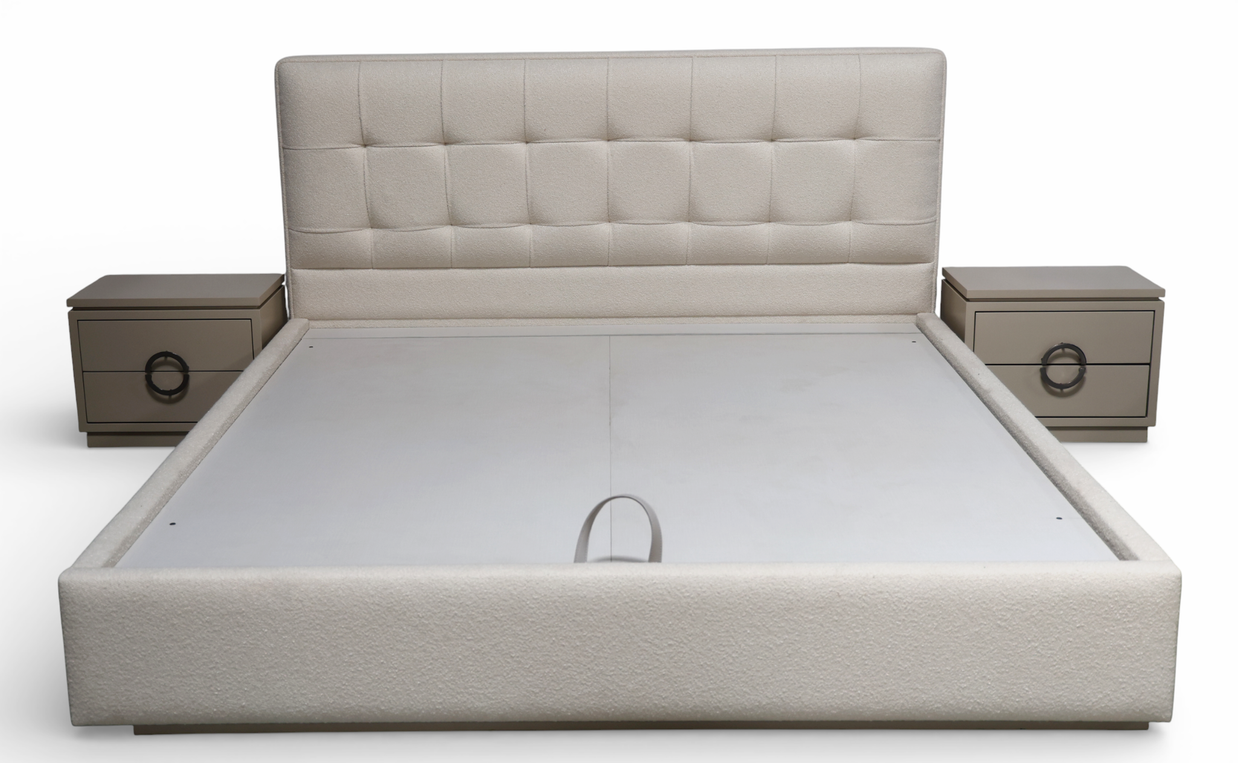 Grand Monarch Bed