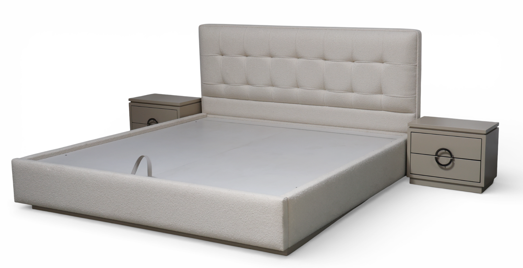 Grand Monarch Bed