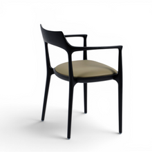 Nero Signature Dining Chair