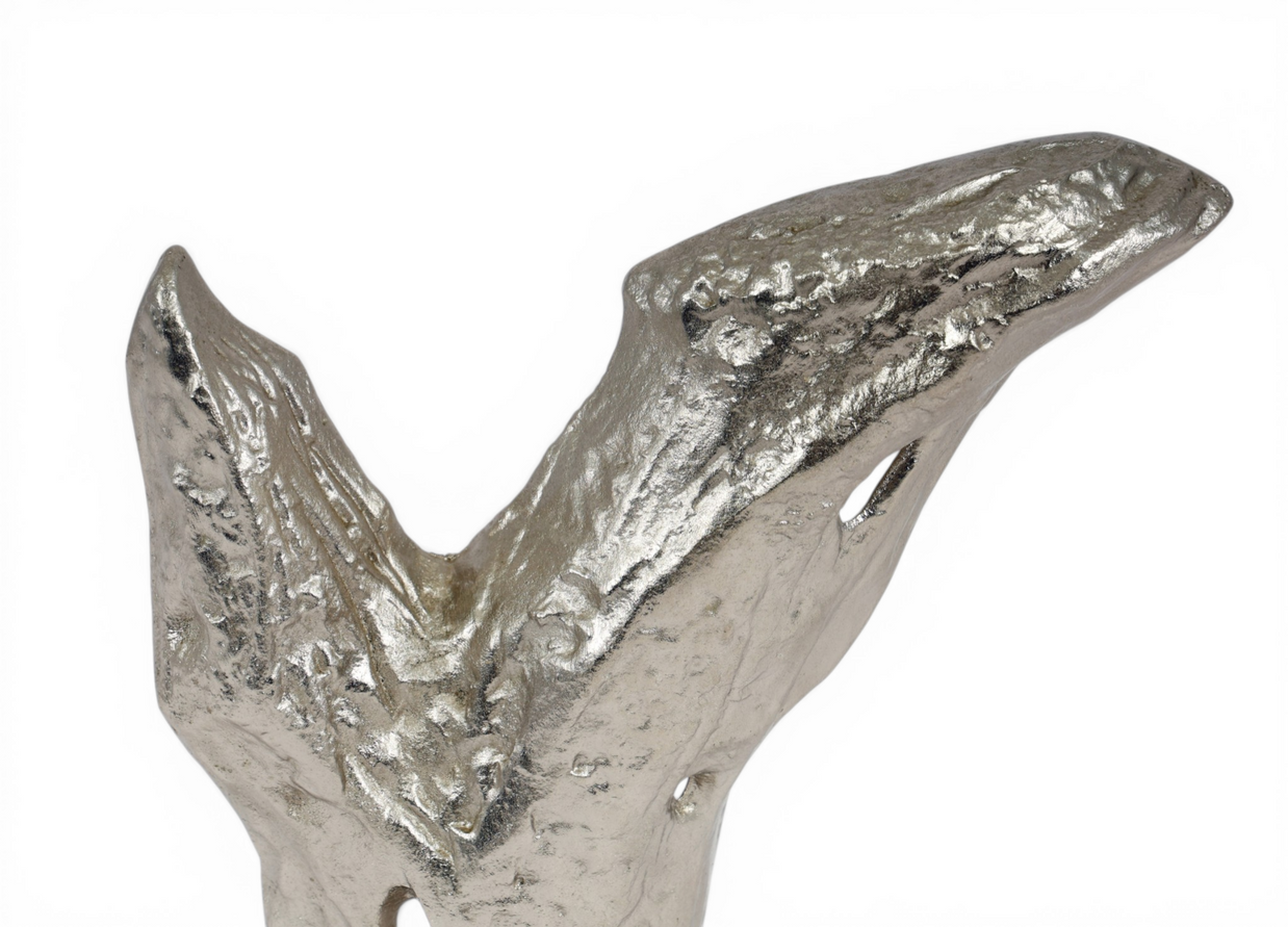 Organic Crest Decor