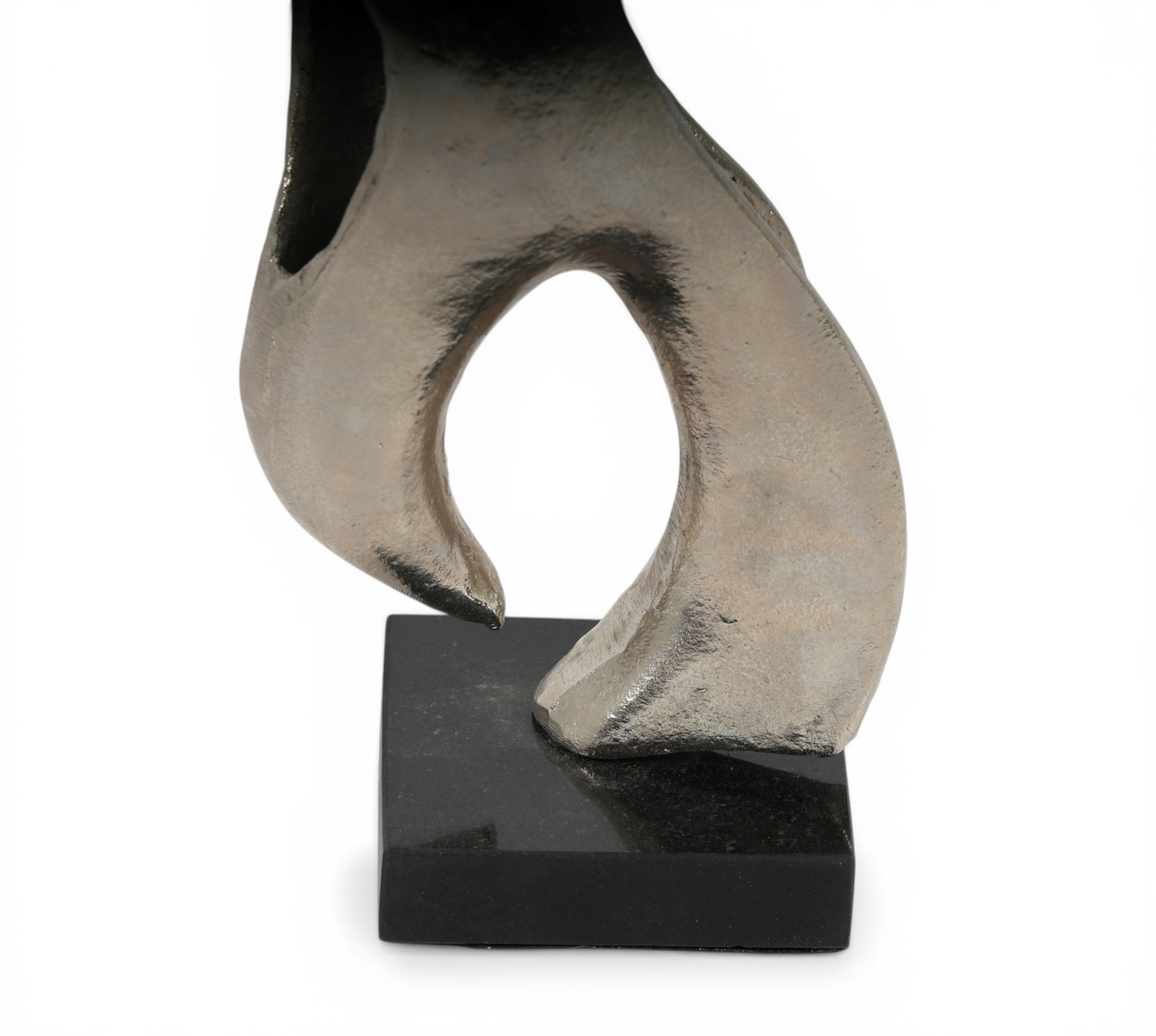 Contemporary Curve Accent