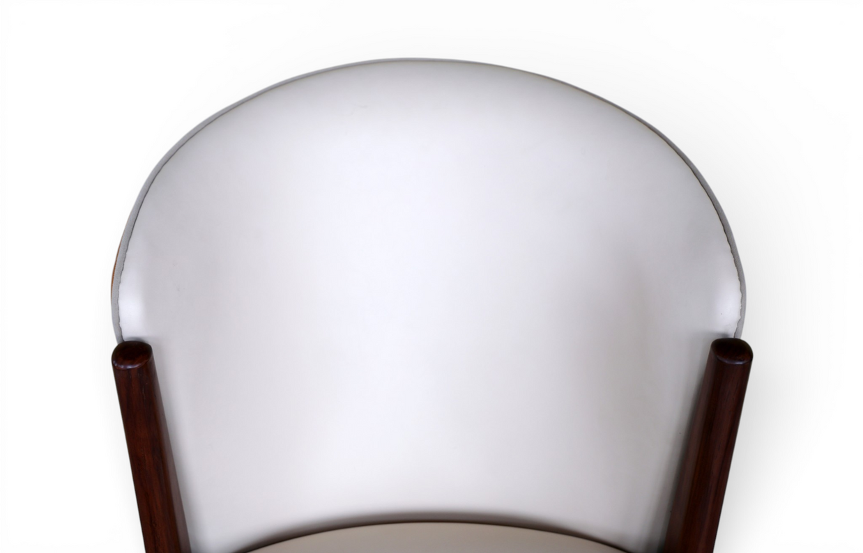 Vedant Elegance Chair