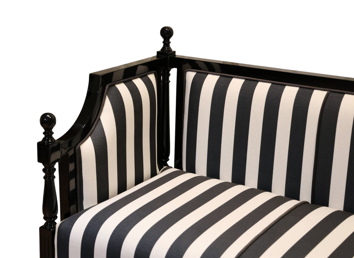 Stuttgart Classic Living Sofa