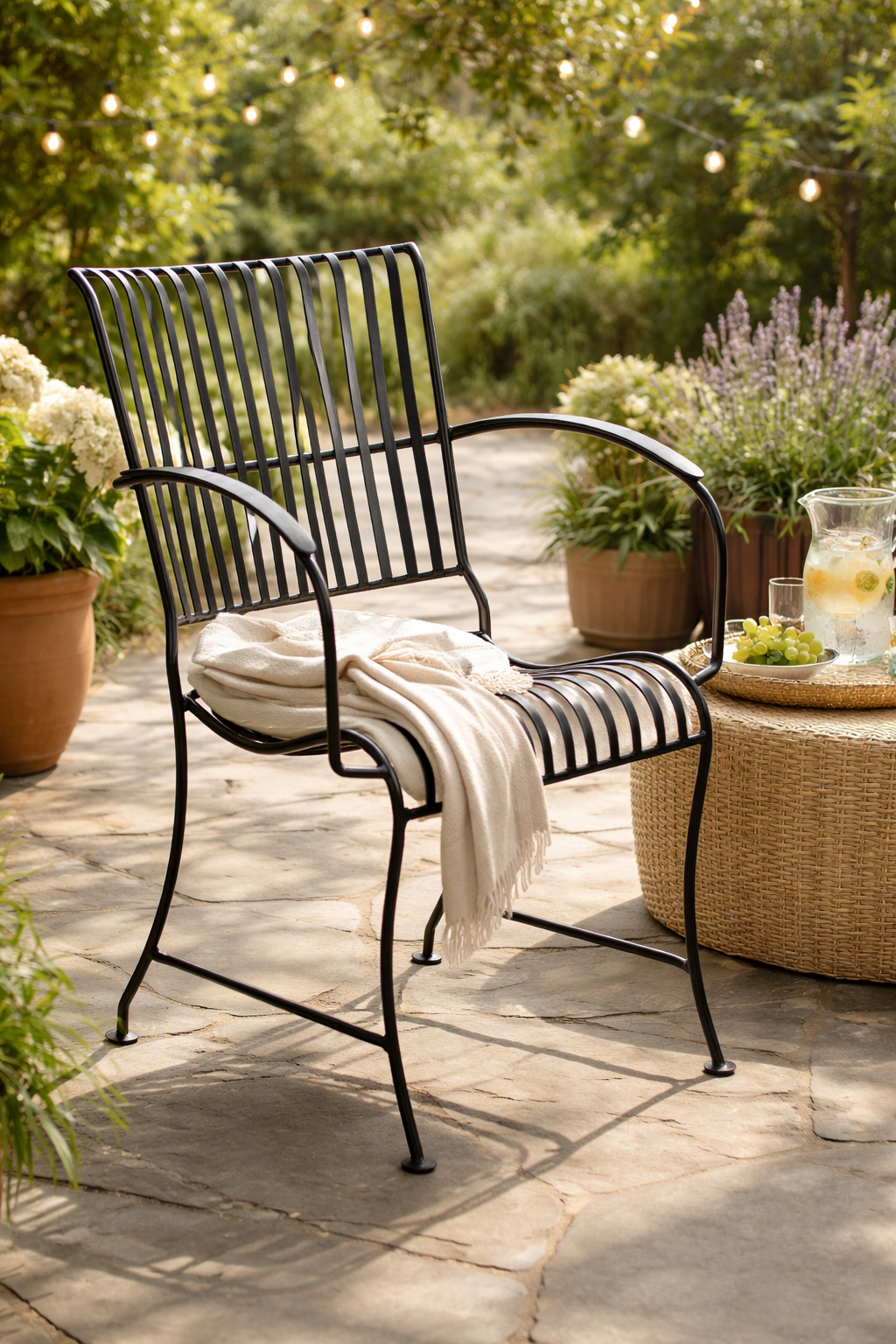 AeroLine Metal Chair