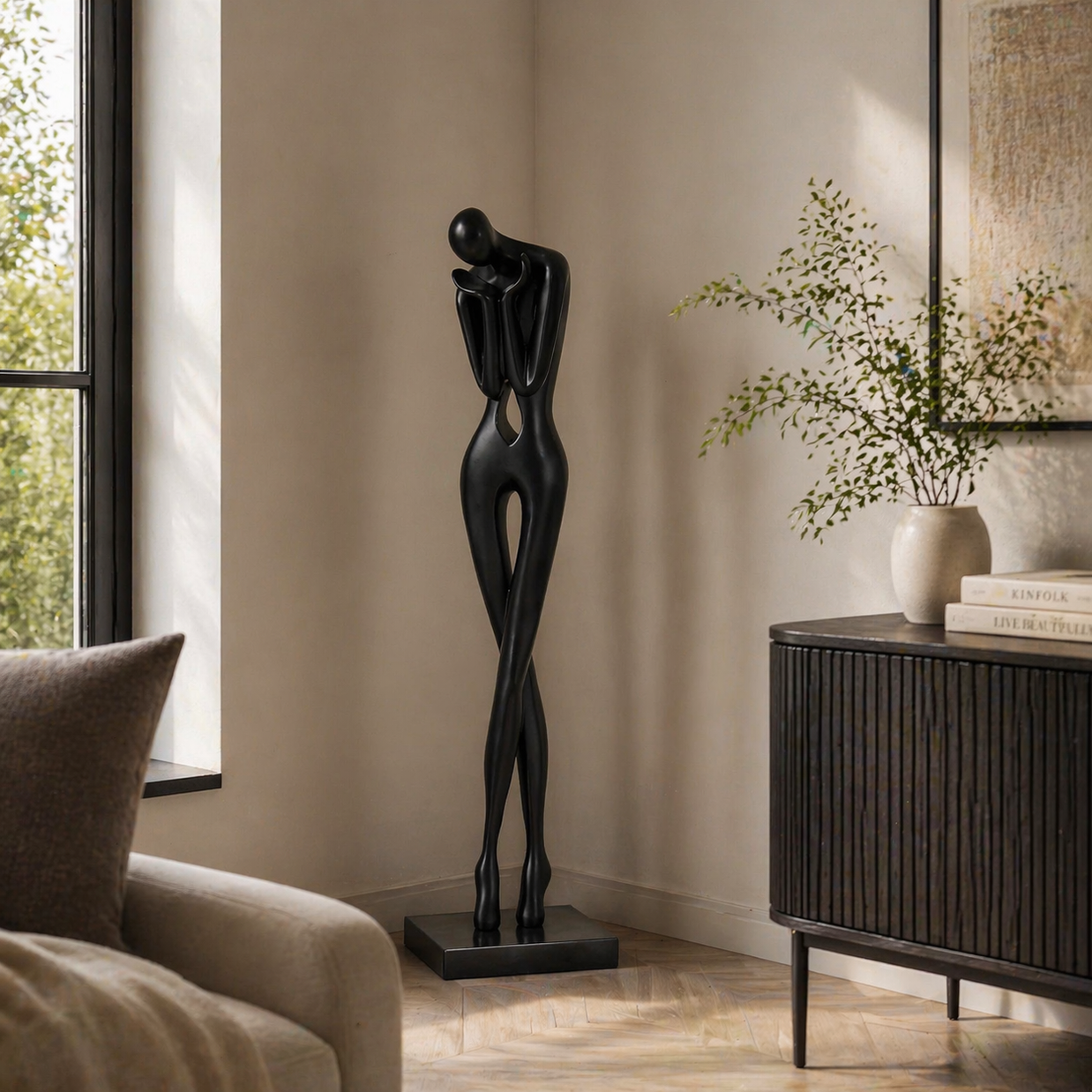 Elantra Graceful Contour Statue